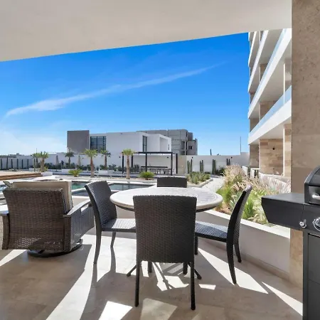 2 Pools Jacuzzi Close To Beaches Rooftop Cozy